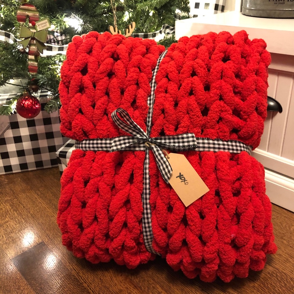 *SOLD* Handmade Chunky Knit Blanket